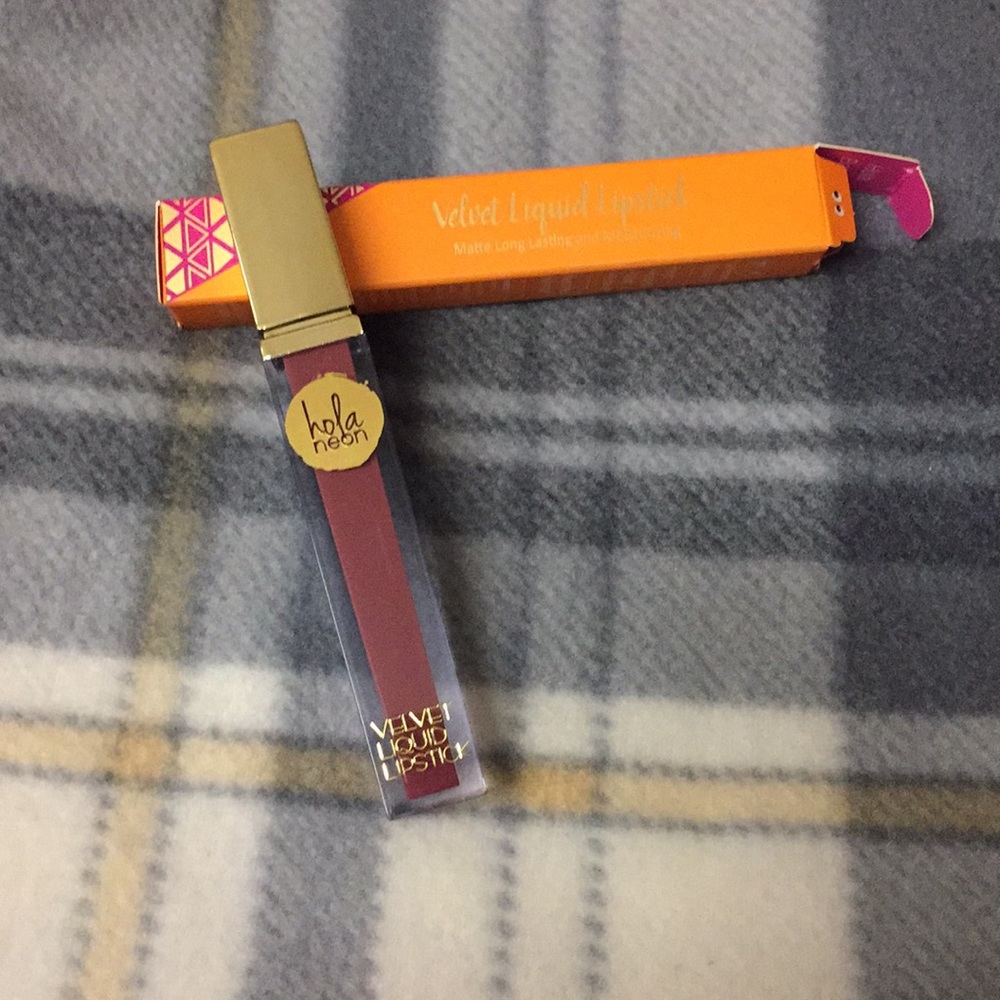 Hola Neon Velvet Liquid Lipstick in DF